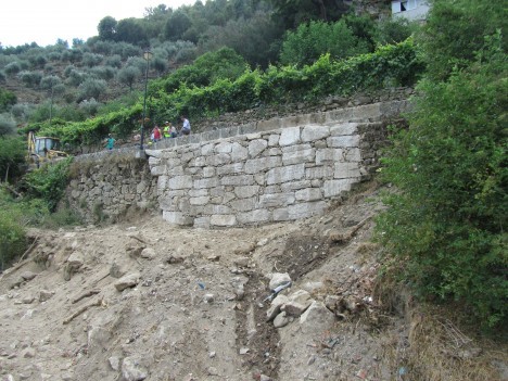 Reconstrução do muro de acesso ao povo de baixo - DEPOIS